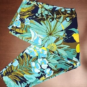 Talbots Petite Tropical Print pull on pants LP